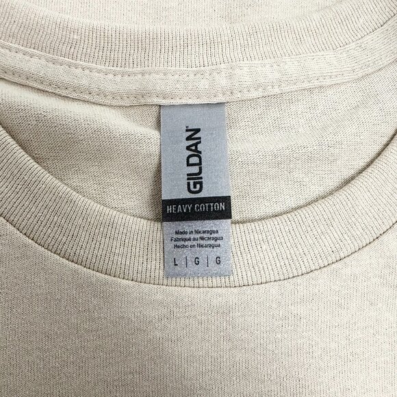 Gildan T-Shirt Adult Sand Size Large Heavy Cotton Printing is Handmade Brand New - Picture 3 of 5